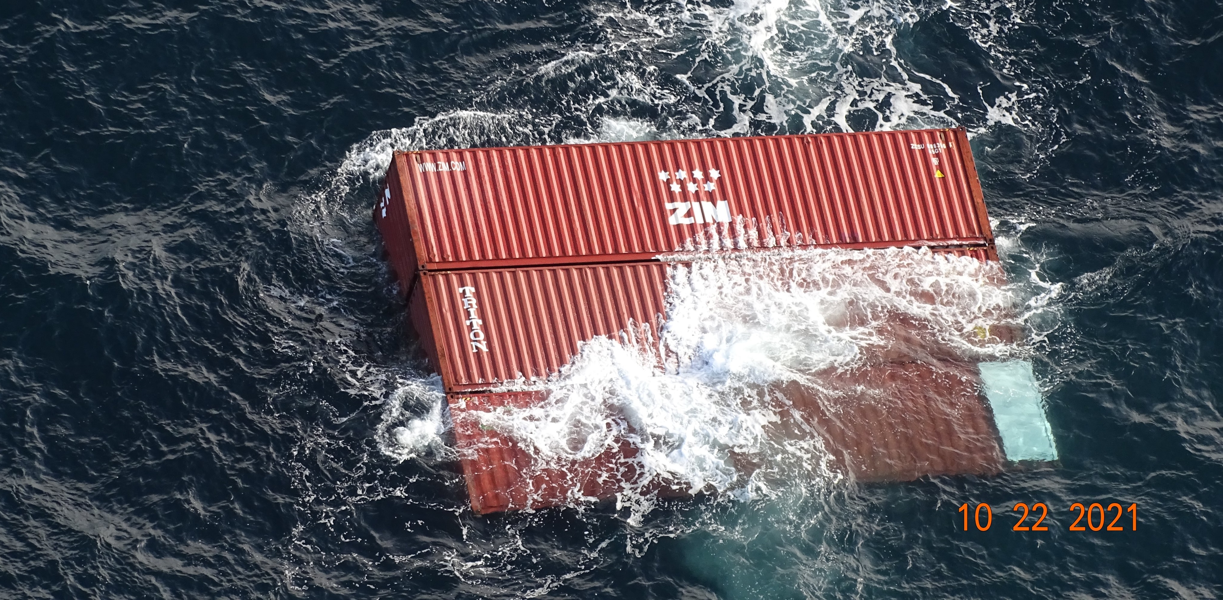 40 Shipping Containers Have Fallen Into The Ocean After Ship Hits Rough ...