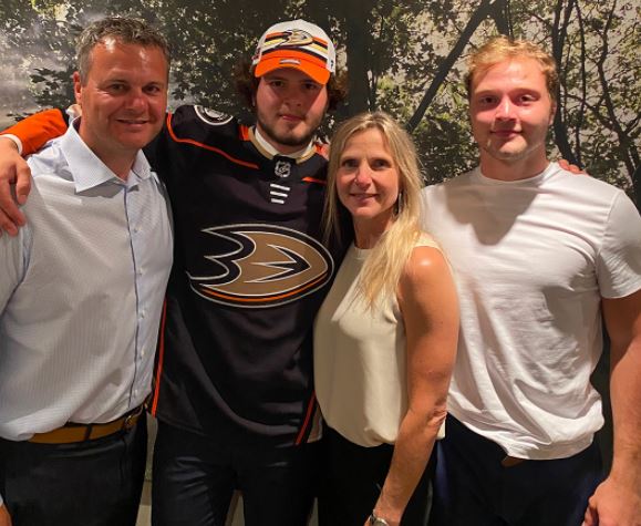 Mason McTavish was taken third overall by the Anaheim Duck in the 2021 NHL draft. (Twitter/Anaheim Ducks)