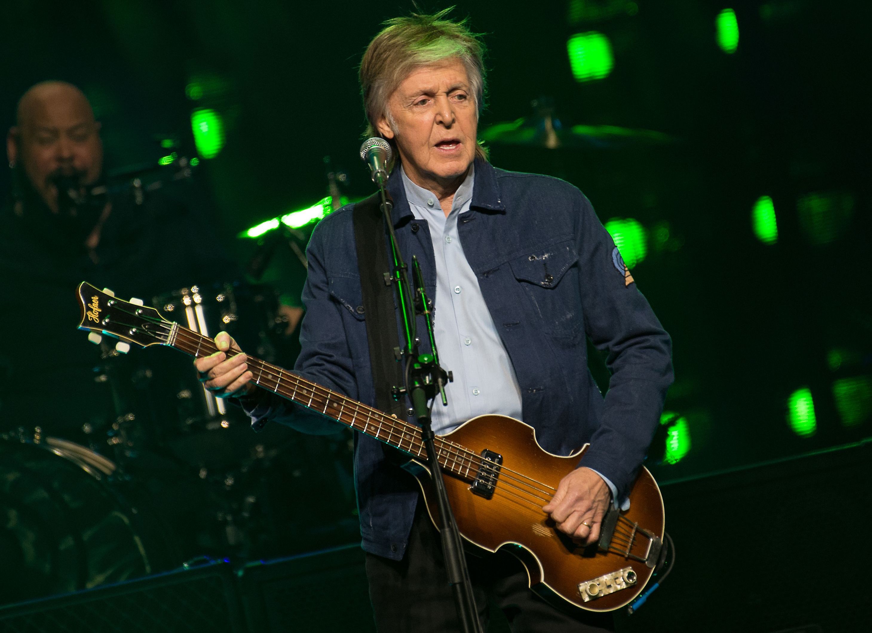 Sir Paul McCartney Won’t Be Signing Autographs Anymore