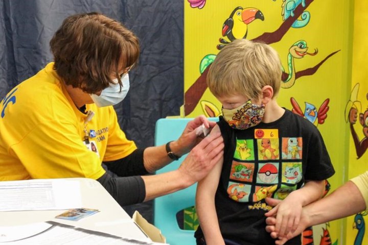 COVID-19: Edmonton Public School Board pushes for easier pediatric vaccine access