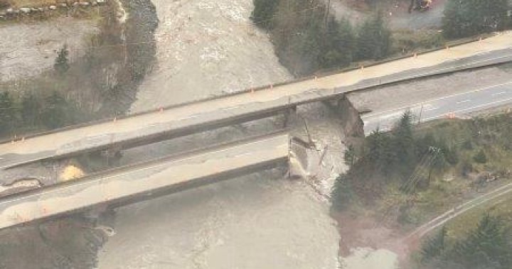 BC banjir dari udara: Foto dan video udara menunjukkan kehancuran