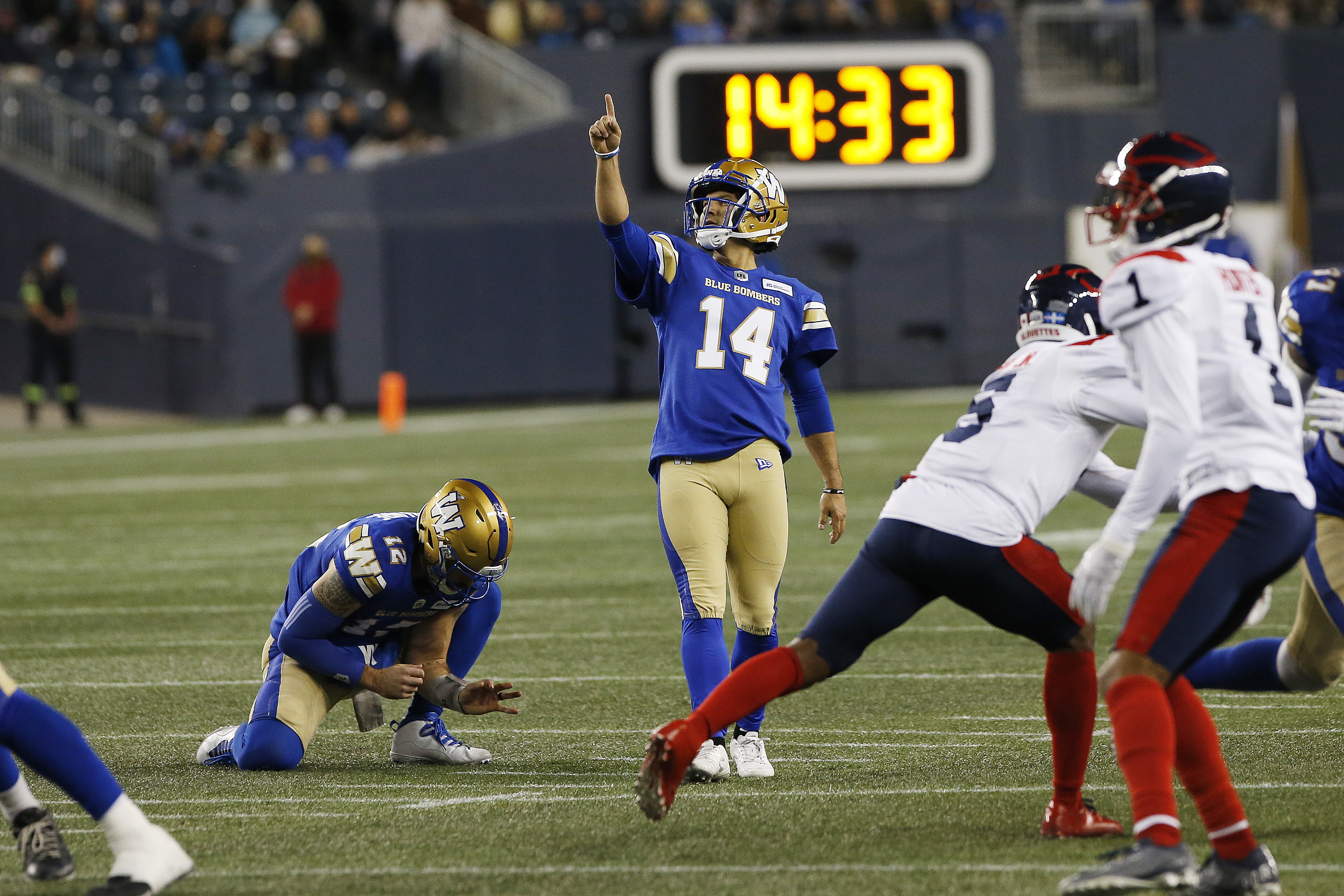 Blue Bombers Defeat Alouettes For 9th Straight Victory, Finish ...