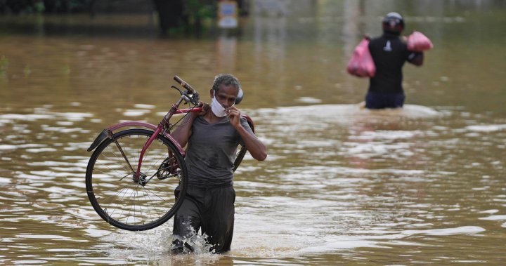 Heavy rains set to ease in India, Sri Lanka after at least 25 killed in floods