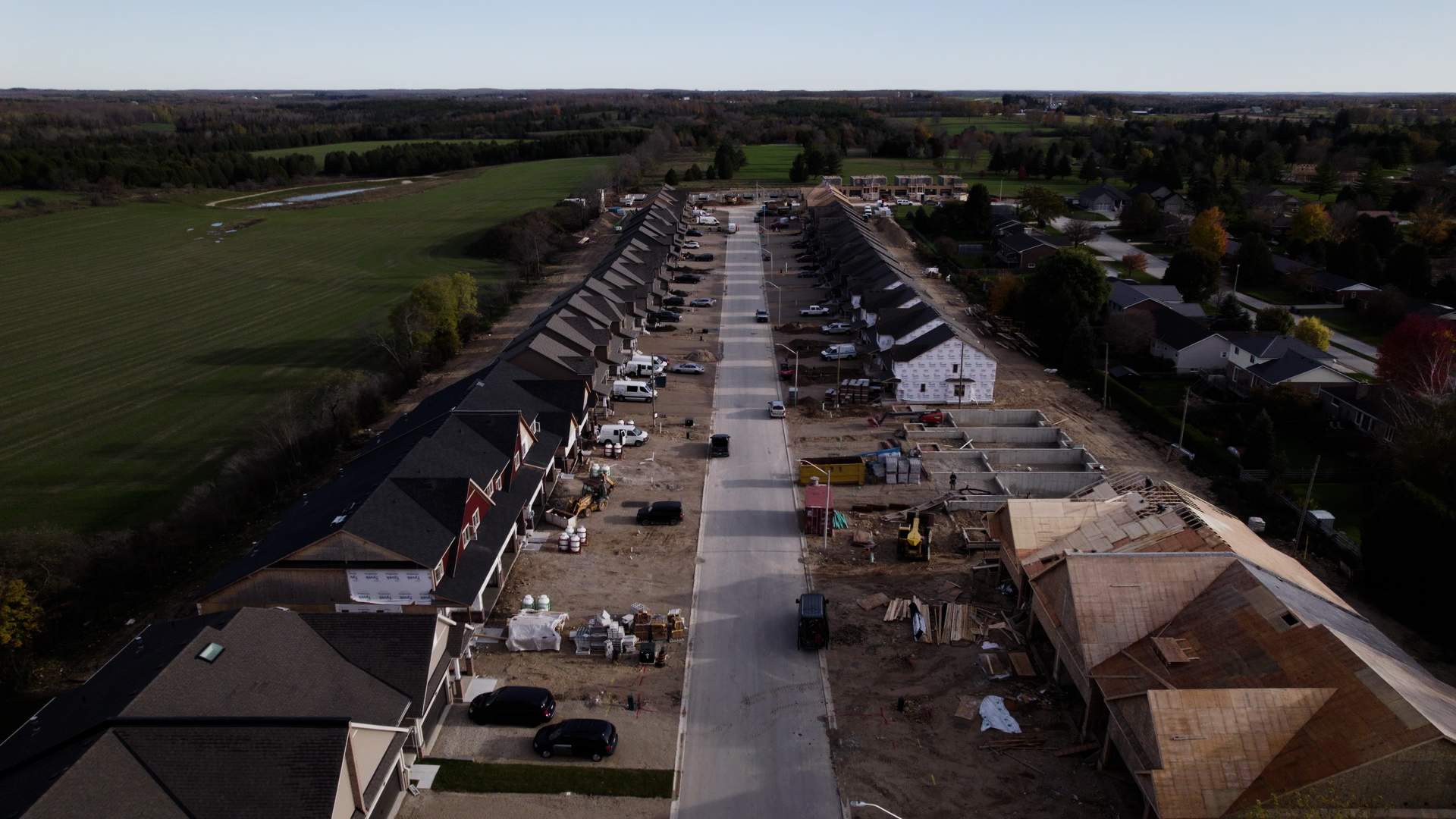 This is one of multiple subdivisions planned for Markdale. The 58 town houses that are under construction all sold in a matter of weeks. “Small town Ontario is about to explode,” says John van Beurden of Devonleigh Homes, the developer behind the project.