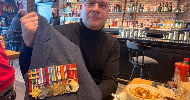 Quebec restaurant chain serves free meals to veterans on Remembrance Day