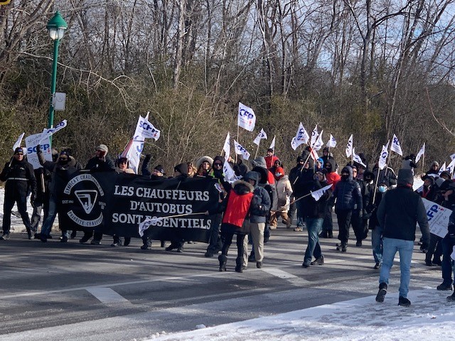 On Saturday, 625 Laval bus drivers walked off the job, leaving transit users without service. Nov. 27, 2021.