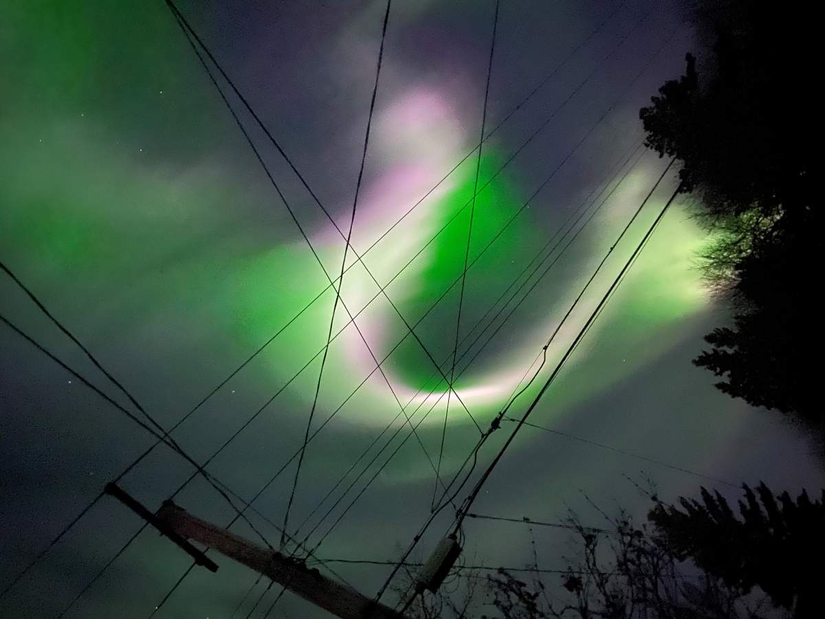 An aurora borealis spotted in St. Albert, Alta. on Thursday, Nov. 4, 2021.