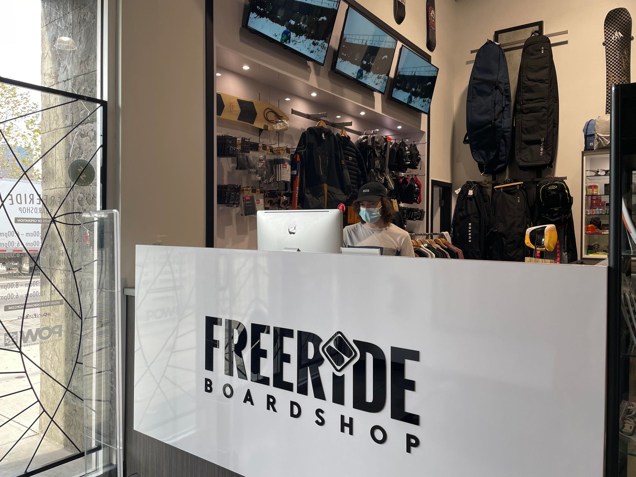 Опасения за безопасността се повдигат след непровокирана атака в центъра