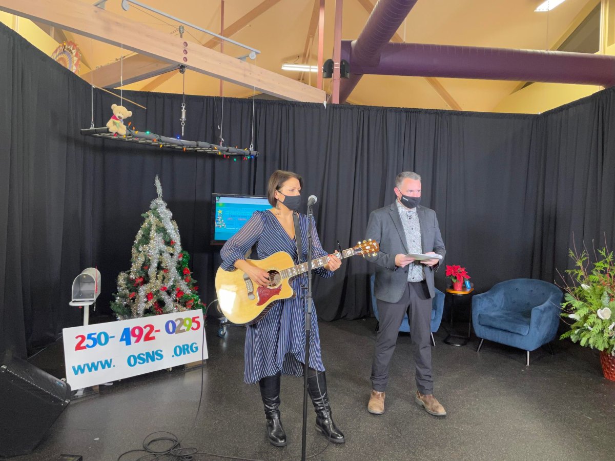 The Okanagan Similkameen Neurological Society (OSNS) Child and Youth Development Centre held their 42nd annual Share a Smile Telethon hosted by Chad Mielke. The telethon included performances from local artist, Kristi Neumann.