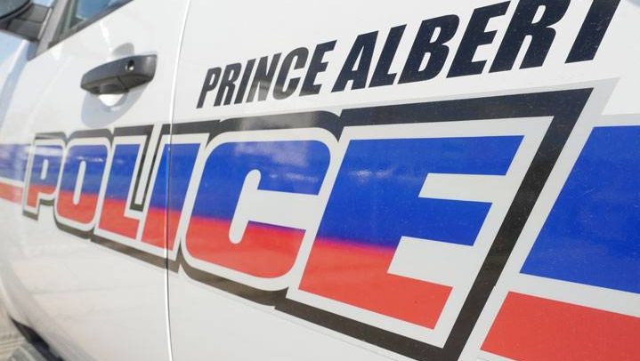 Prince Albert police arrest 2 suspects after assault and robbery