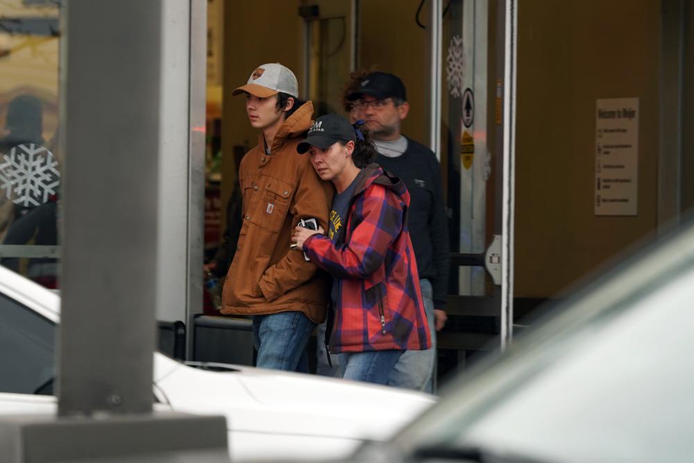 Michigan school shooting: 3 dead, 8 injured after student opens fire - image