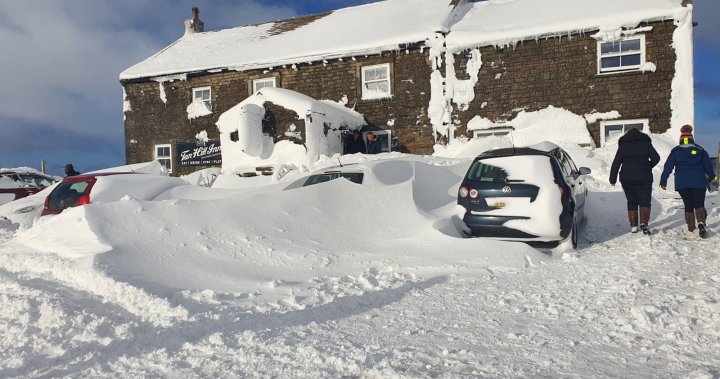 British pub patrons stranded for three days after major snowstorm