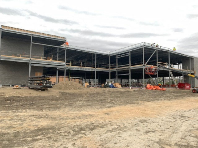 Construction continues on a new joint-use elementary school facility which will replace Argyle Elementary School and École St. Pius X in Regina.
