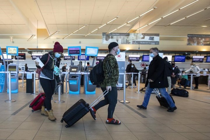 Low-lying fog delays flights in and out of Edmonton airport