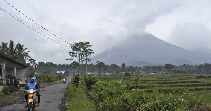 1 dead, dozens injured after Indonesia’s Semeru volcano spews ash and lava