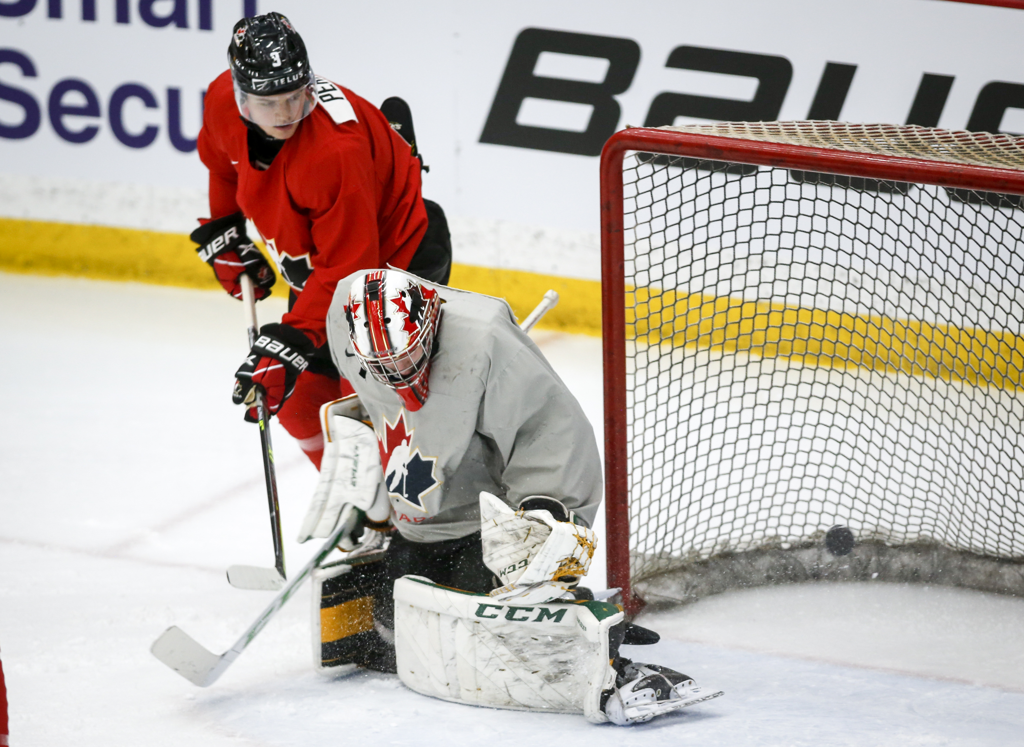 Selection Camp Starts With Roster Changes For Canadian Junior Men S Hockey Team Globalnews Ca