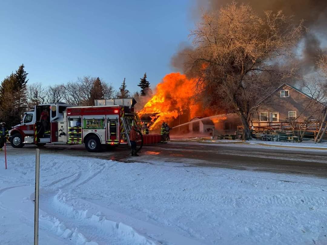 Four fire departments needed to extinguish massive house fire in southern Manitoba - image