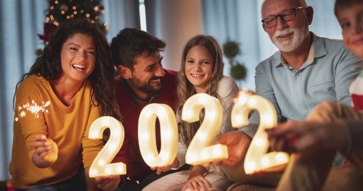 Majority of Canadians optimistic about 2022 despite financial concerns: Ipsos poll