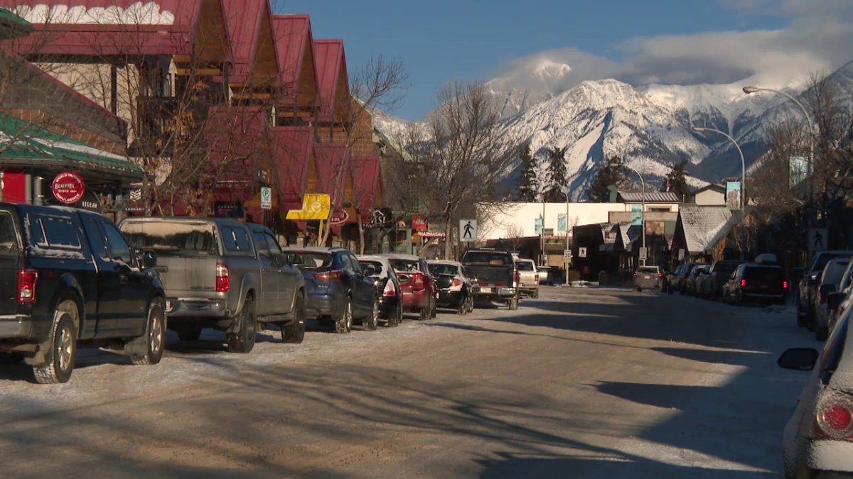 File: A street in the town of Jasper, Alta. in December 2021.