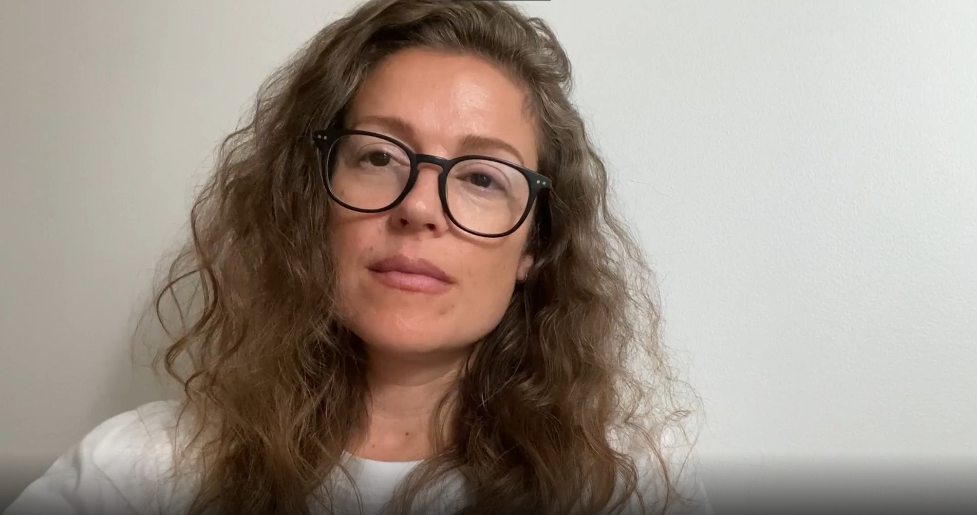 Katy McLean makes a video diary to track her progress with Long COVID-19.