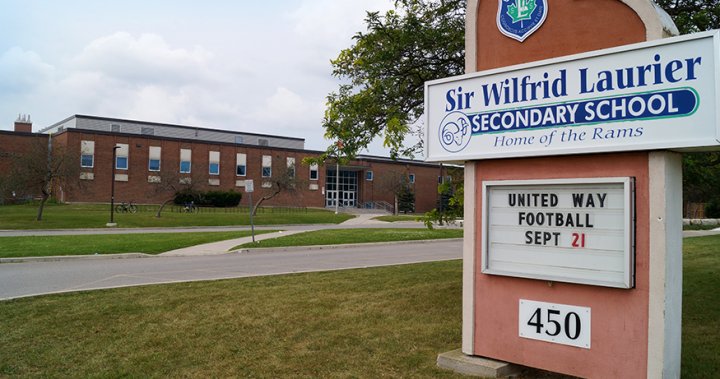 High school football team suspended 1 week over hazing reports in London, Ont.