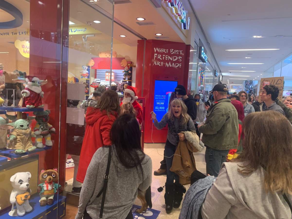 West Edmonton Mall anti-vaxx protest