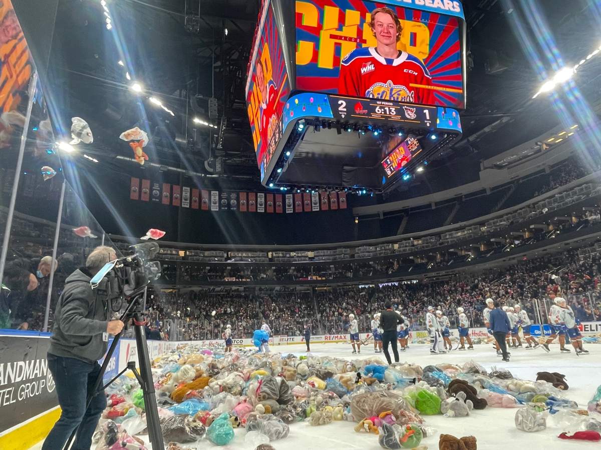 Teddy-bear-toss-oil-kings-2021-ched-630-Edmonton