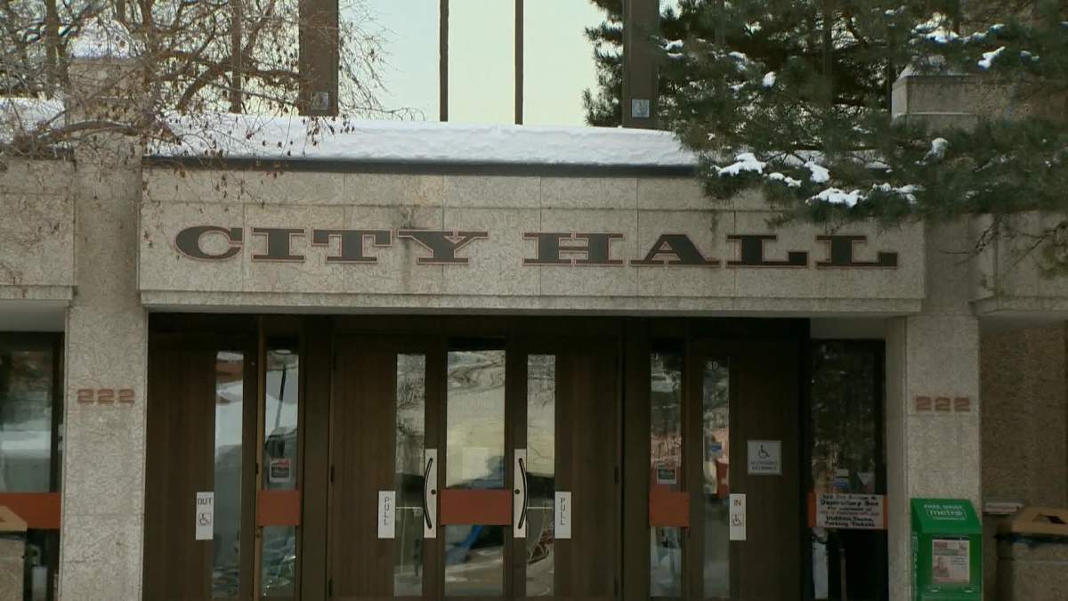 Front entrance to Saskatoon's city hall building.