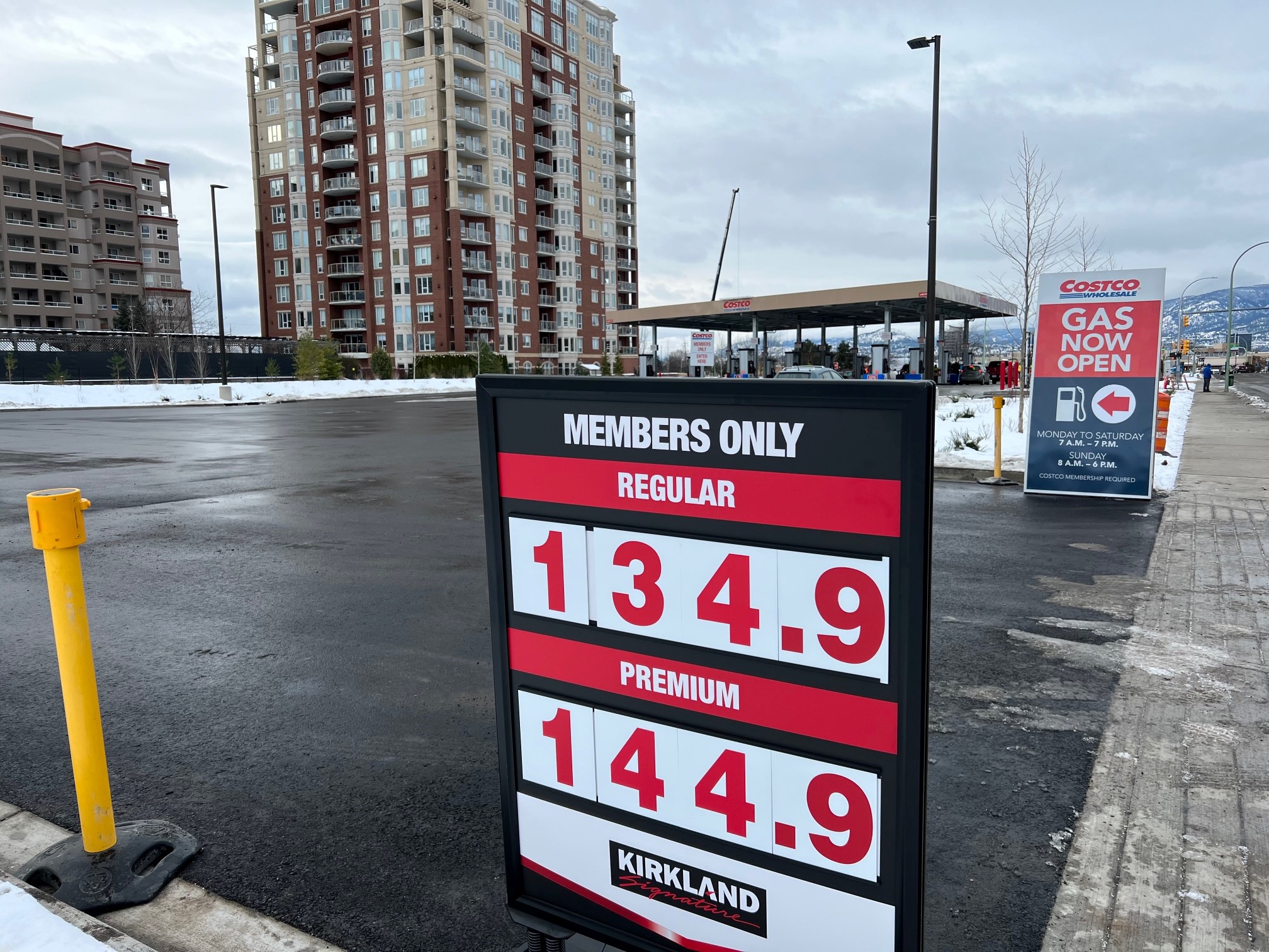 Customers flock to opening day of Kelowna s first Costco gas