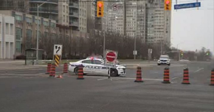 17-year-old girl seriously injured after being hit by vehicle in Mississauga