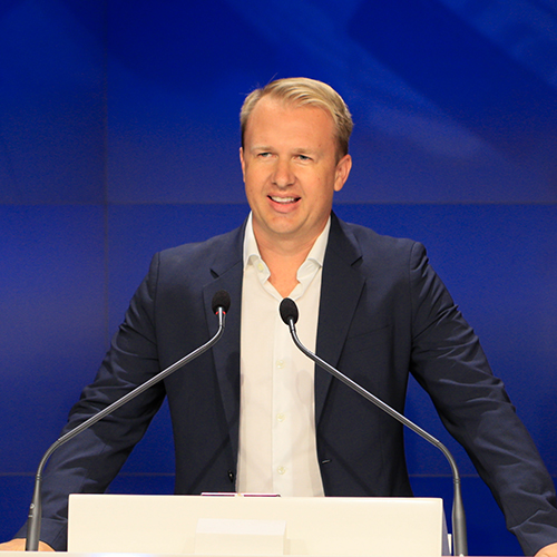 a photo of Jeff Green standing at a podium