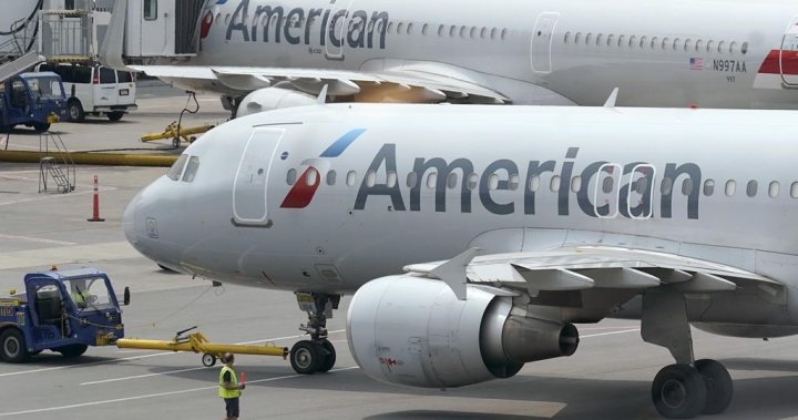 Трима чернокожи пътници съдят American Airlines, казват, че са били изгонени от полет