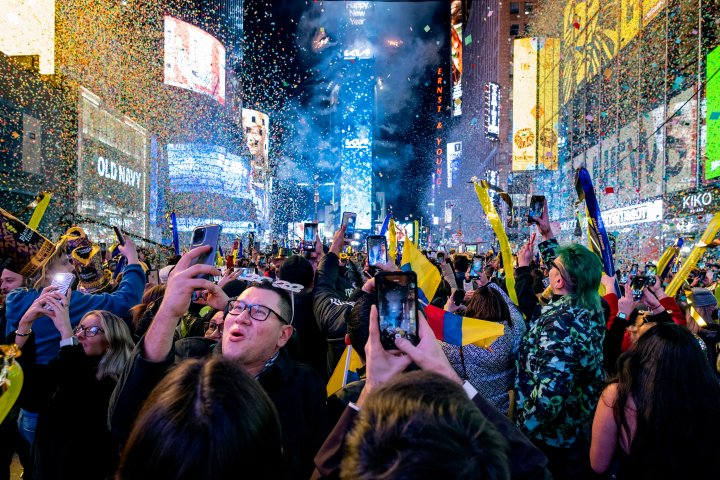 New York rings in 2022 with Times Square ball drop, but COVID-19 keeps crowd smaller