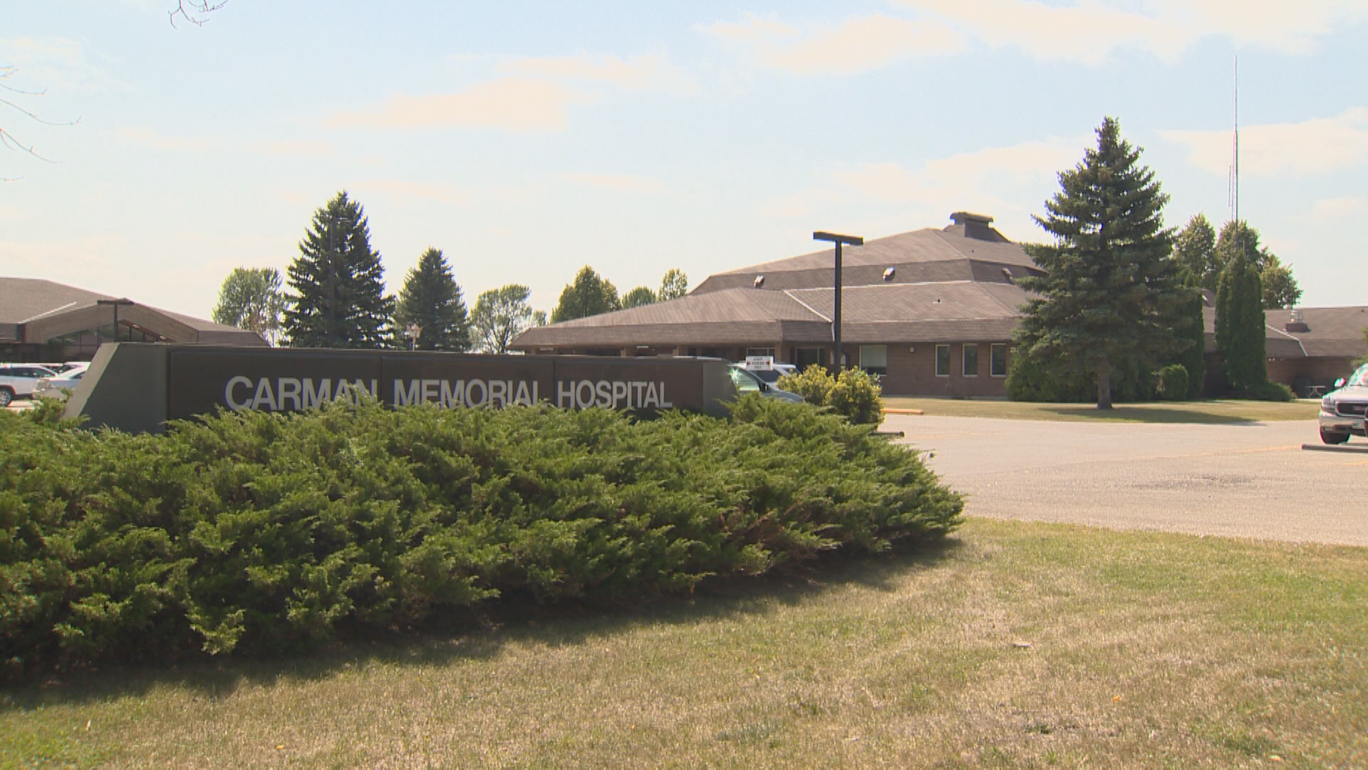 Manitoba's Carman Memorial Hospital is expected to be closed for at least a month while upgrades to the facility's heating and ventilation systems are completed.