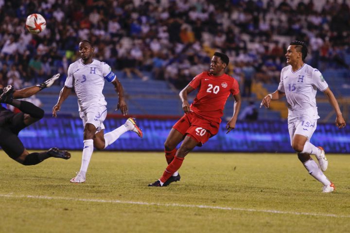 Canada wins 2-0 over Honduras in World Cup qualifying match | Globalnews.ca