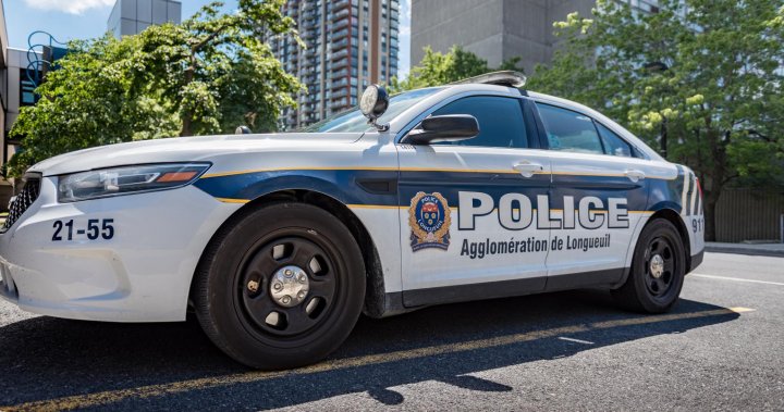 Longueuil police officers come to aid of senior citizen as she’s evicted from home