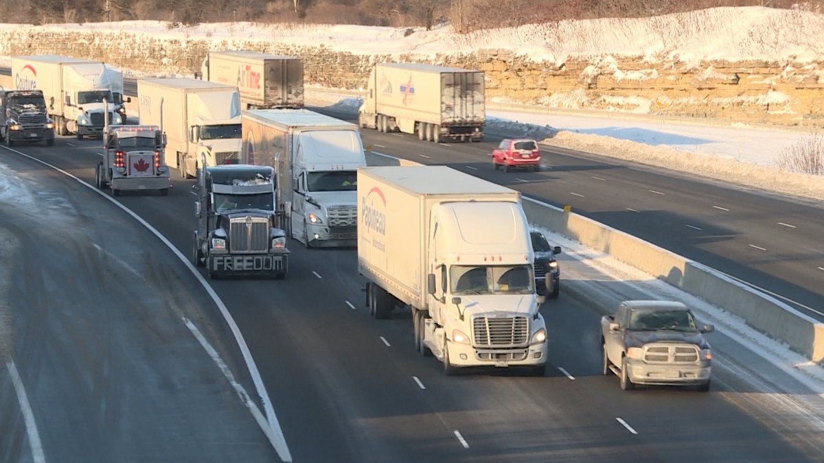 Trucker convoy leaves Kingston heading for weekend rally in Ottawa |  Globalnews.ca