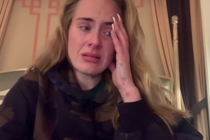 Adele breaks down in tears announcing Las Vegas concert residency delay