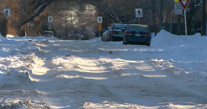 Saskatoon municipal government details ‘extraordinary’ 2022 snow removal