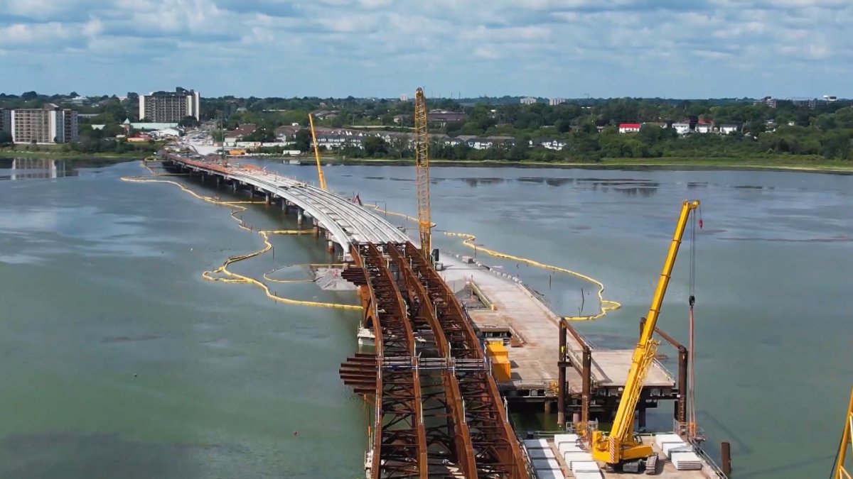 Kingston city council will vote to name the city's new bridge the Waaban Crossing.