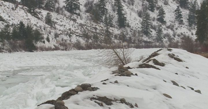 Ice jams prompt flood concerns along Similkameen River outside Keremeos, B.C.