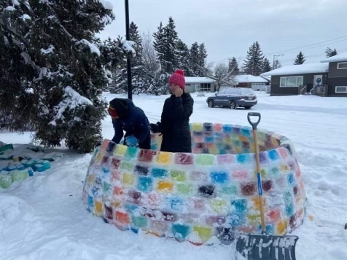 Tyler Gamblin builds his igloo.