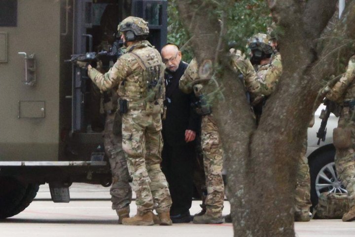 Texas synagogue siege: U.K. police arrest 2 men in probe of hostage incident