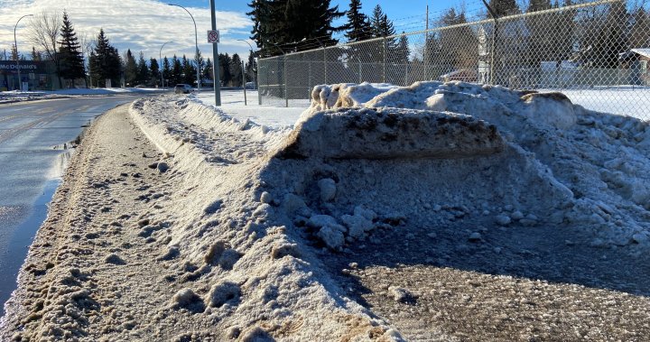 City of Edmonton plans to fill 100 kilometres of missing sidewalks