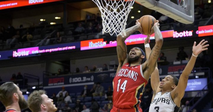 McCollum leads hot-shooting Pelicans past Raptors, 120-90