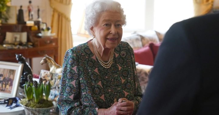 Queen Elizabeth cancels online meetings due to mild COVID-19 symptoms
