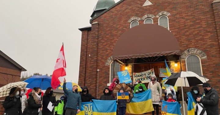 Ukrainian-led rally held in Oshawa condemns Russia’s act of war