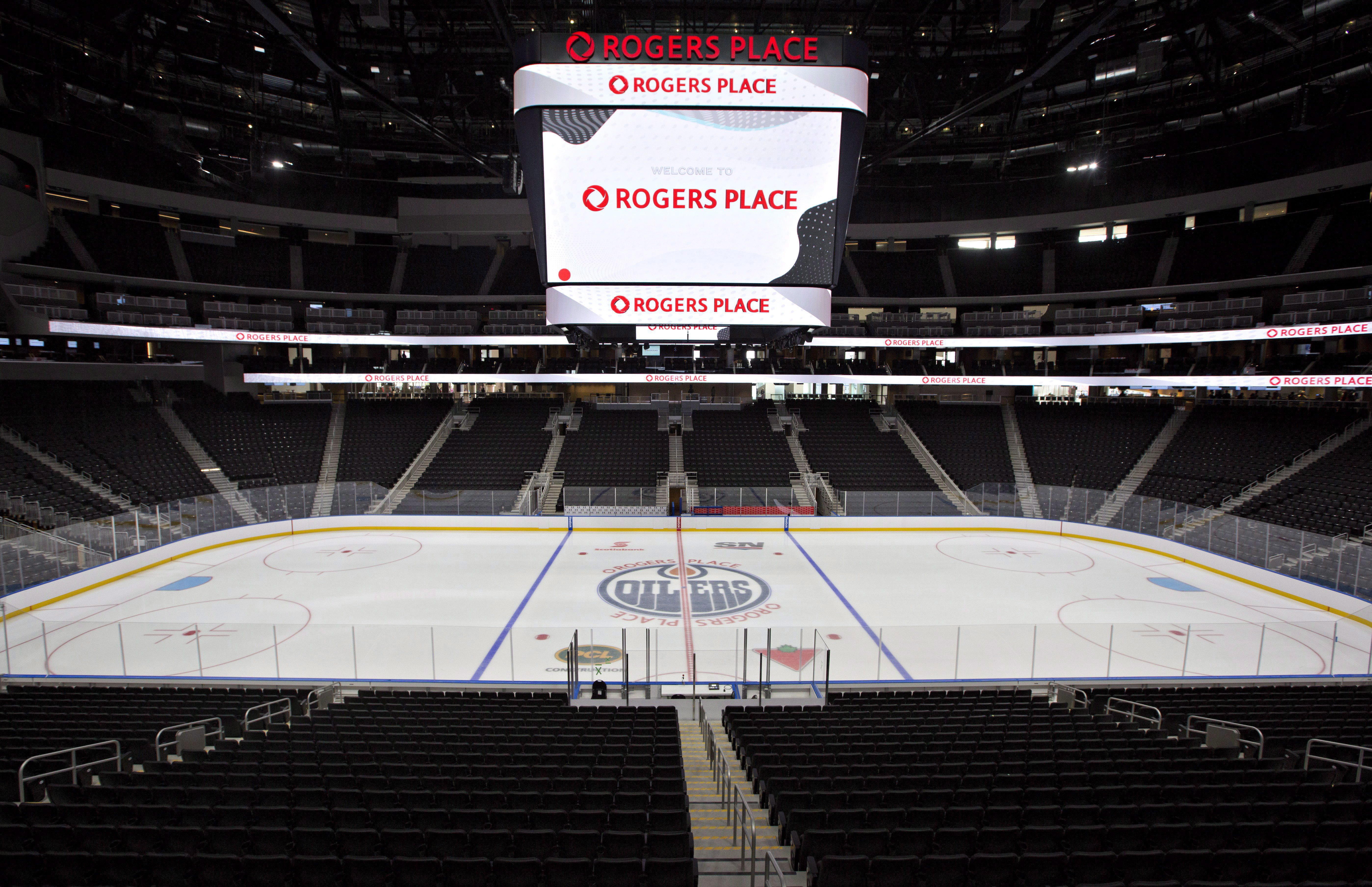 Едмънтън Ойлърс подписа тригодишен договор с нападателя Джеймс Стефан в четвъртък 6 футовият и