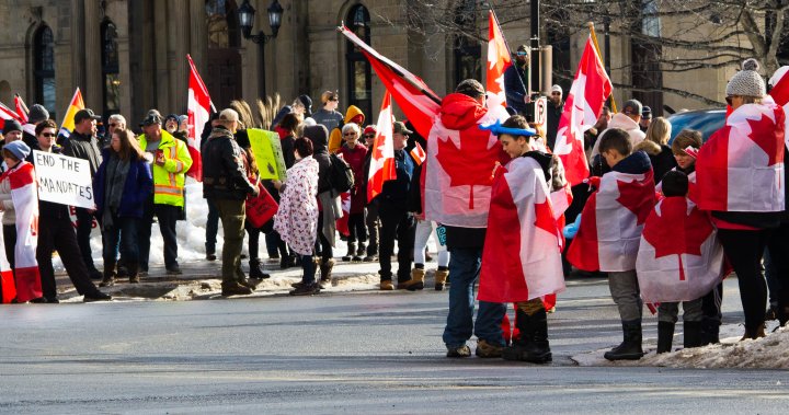 Noisy anti-mandate COVID-19 protest in New Brunswick dwindles to small group