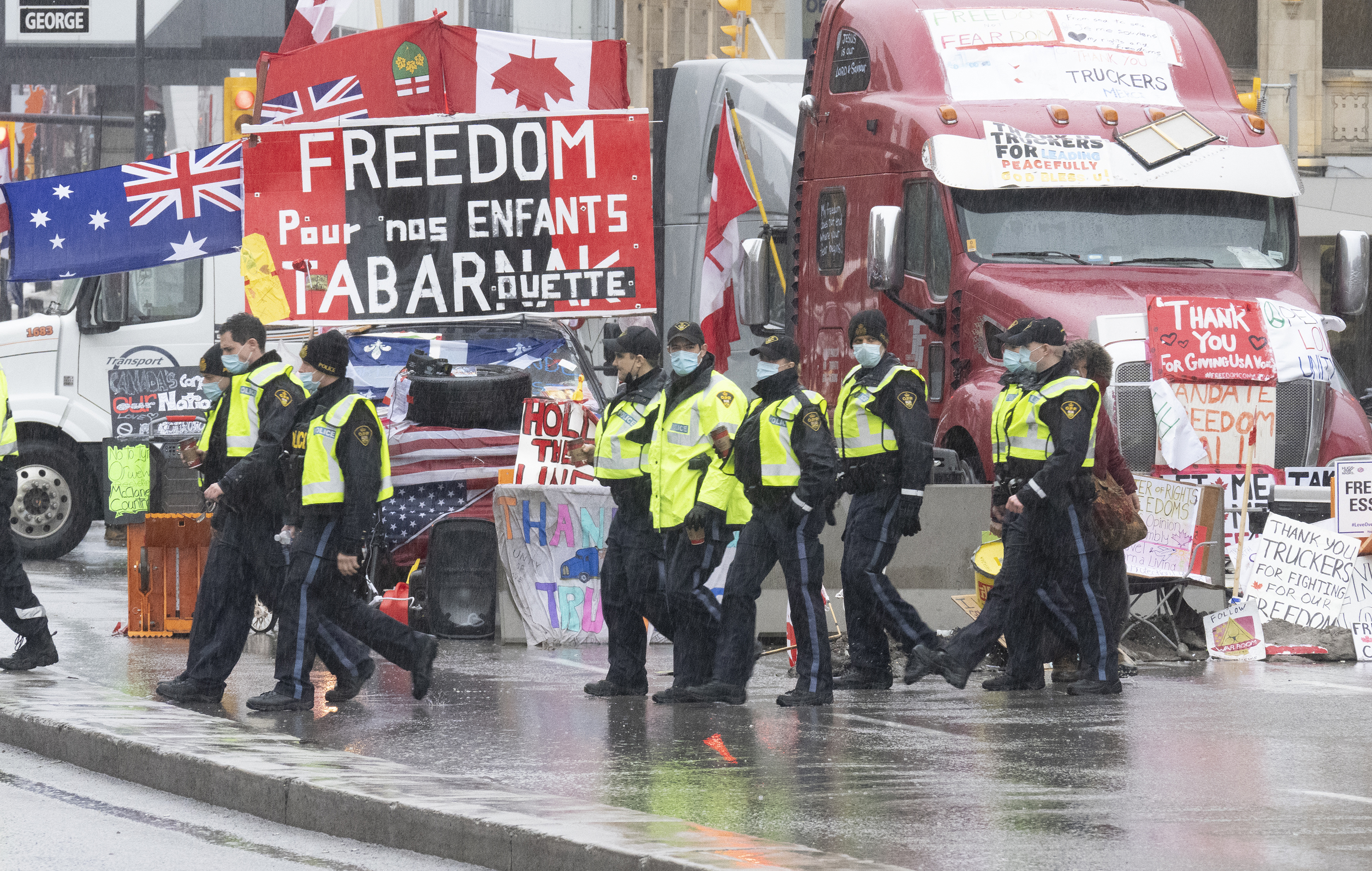 Ottawa convoy blockade police